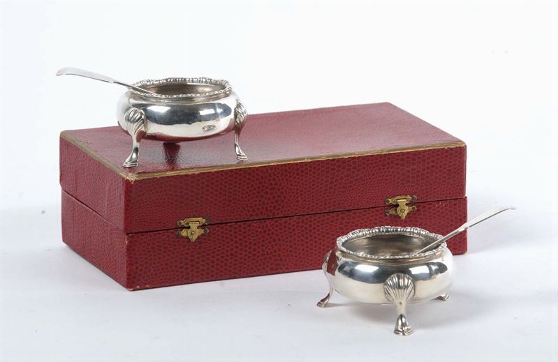 Due salierine in argento, Inghilterra 1852  - Asta Argenti e Gioielli Antichi e Contemporanei - Cambi Casa d'Aste