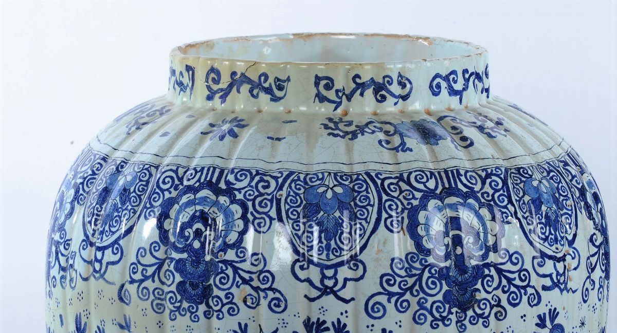 Coppia di Potiches in Ceramica Bianca e Blu, Cina