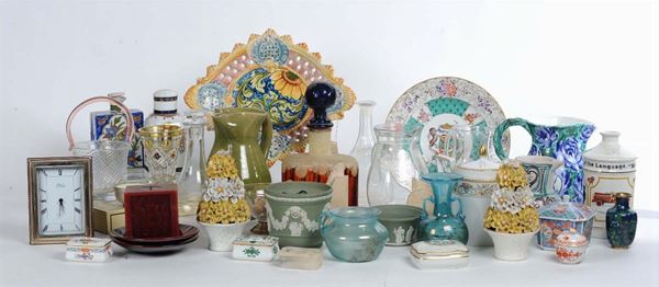 Lotti misto di oggetti in ceramica