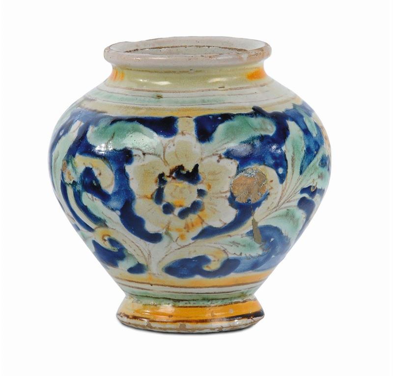 Piccola boccia in maiolica, Caltagirone inizio XVIII secolo  - Auction Antique and Old Masters - Cambi Casa d'Aste