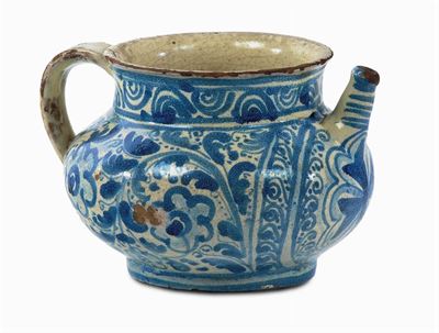 Brocca in Maiolica, Sicilia o Spagna XVIII Secolo