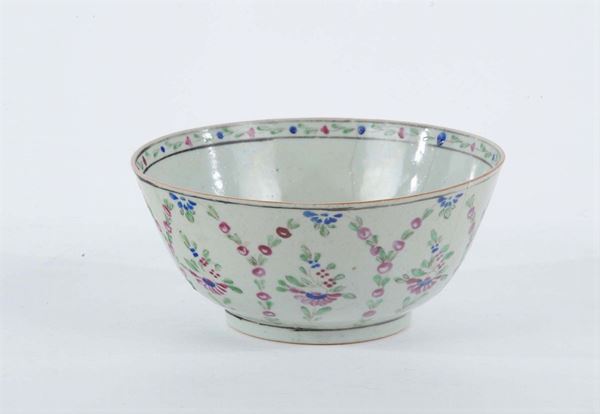 Bowl in porcellana policroma, Cina Compagnia delle Indie XVIII secolo