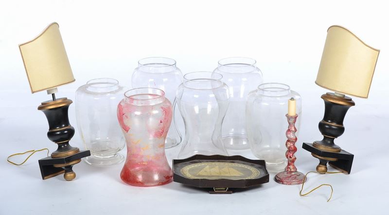 Lotto composto da oggetti vari quali vasi in vetro, lumi e altro  - Asta Asta OnLine 06-2012 - Cambi Casa d'Aste