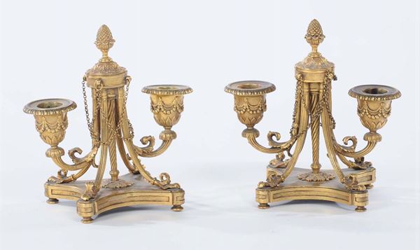 Coppia di doppieri in bronzo dorato, Francia stile Luigi XVI