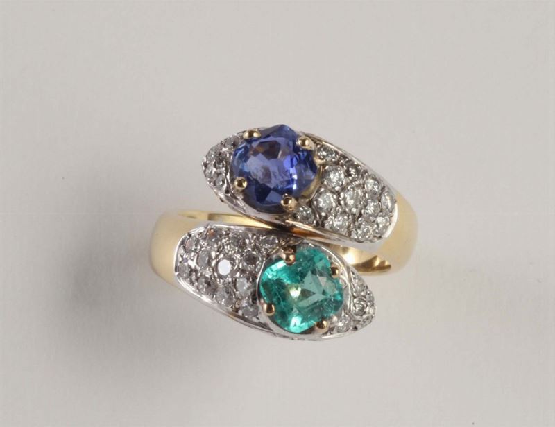Anello contraré con smeraldo e zaffiro  - Asta Argenti e Gioielli Antichi e Contemporanei - Cambi Casa d'Aste