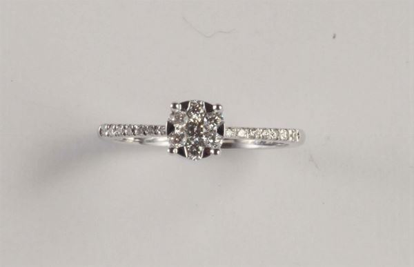 Anello con morettina di diamanti