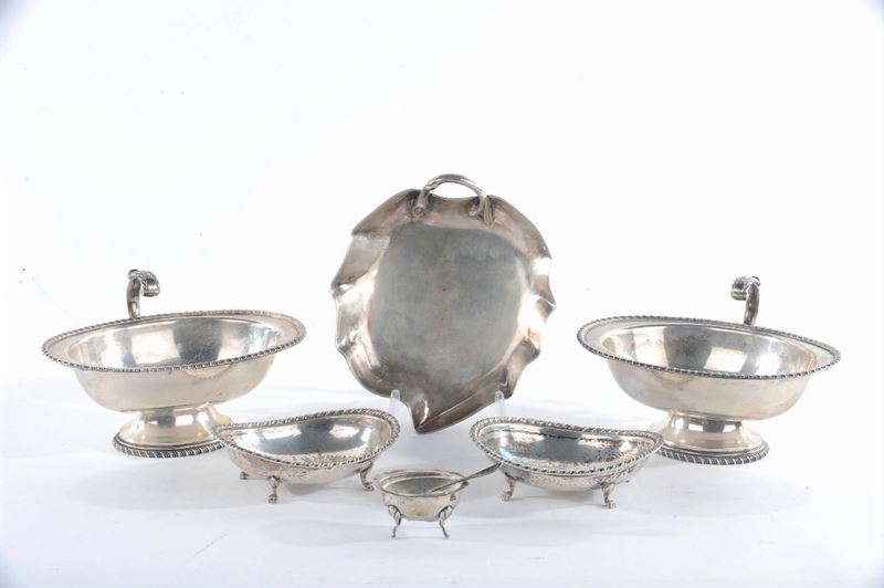 Lotto di oggetti in argento  - Asta Argenti e Gioielli Antichi e Contemporanei - Cambi Casa d'Aste