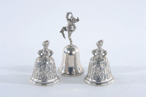 Lotto composto da tre campanellini in argento
