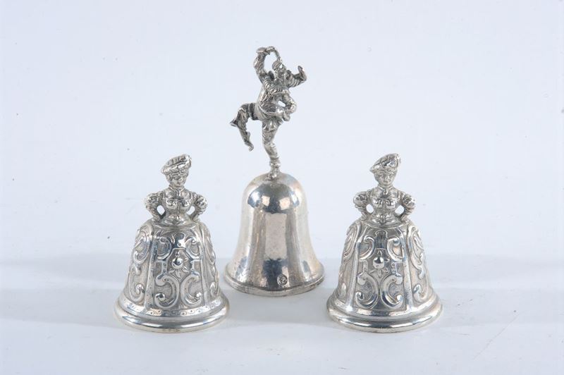 Lotto composto da tre campanellini in argento  - Asta Argenti e Gioielli Antichi e Contemporanei - Cambi Casa d'Aste