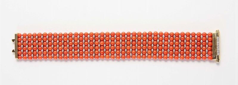 Bracciale con corallo Mediterraneo e diamanti per ct 1,73  - Auction Silvers, Ancient and Comtemporary Jewels - Cambi Casa d'Aste