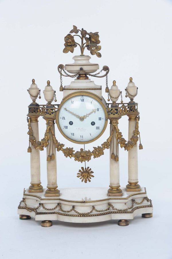 Orologio a tempietto marmo e bronzo dorato, Mathieu a Rouen