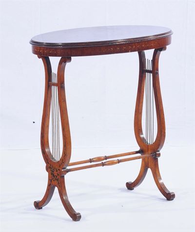 Tavolino con Gambe a Lira, XIX Secolo