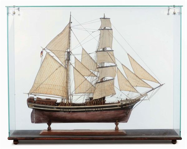 Modello di brigantino a due alberi in teca vetro