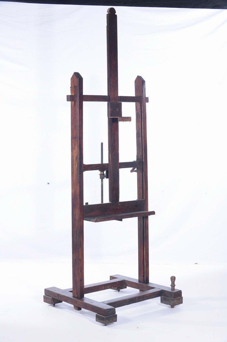 Leggio da terra in noce  - Asta Antiquariato e Dipinti Antichi - Cambi Casa d'Aste