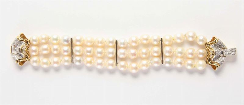 Bracciale a tre fili di perle  - Asta Argenti e Gioielli Antichi e Contemporanei - Cambi Casa d'Aste