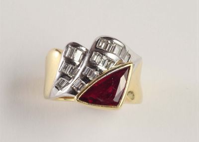 Anello con Granato