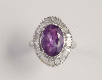 Anello con Ametista e Diamanti Taglio Baguettes