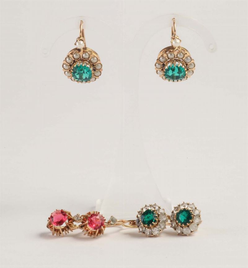 Lotto composto da tre paia di orecchini in stile  - Asta Argenti e Gioielli Antichi e Contemporanei - Cambi Casa d'Aste