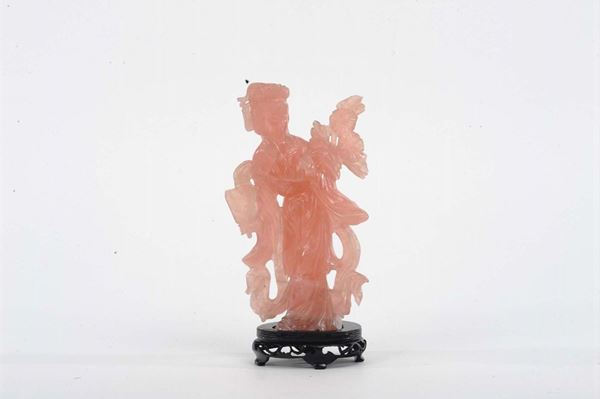 Statua in pietra dura rosa