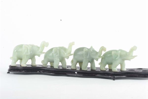 Quattro elefanti in giada