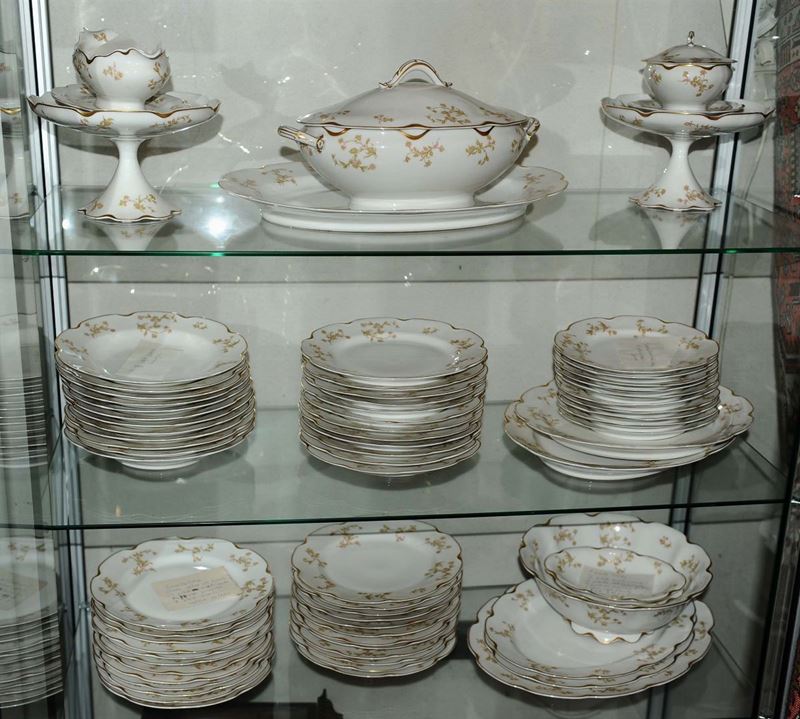 Servizio di piatti Limoges composto da 75 pezzi  - Auction Antique and Old Masters - Cambi Casa d'Aste