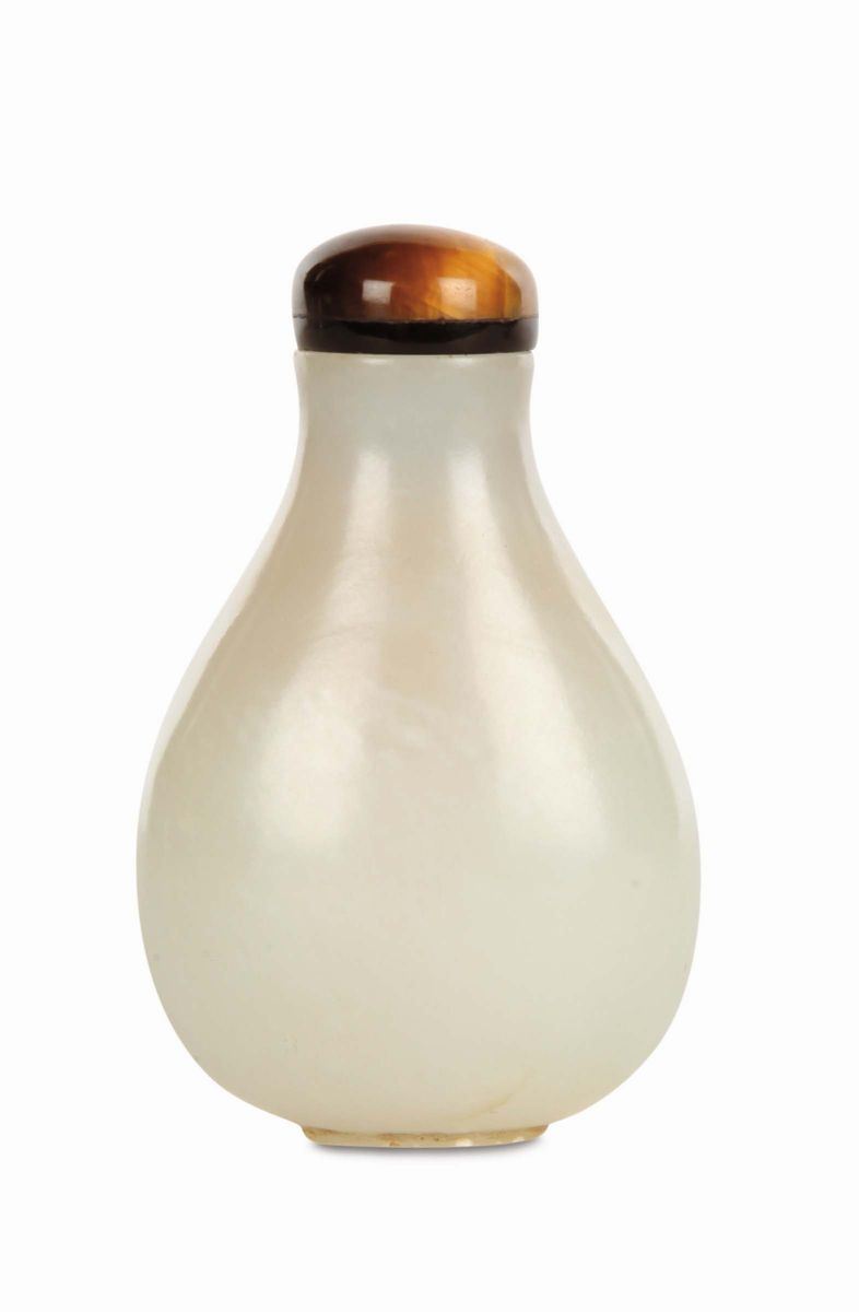Tabacchiera in giada bianca. Cina, Dinastia Qing, XIX secolo  - Asta Arte Orientale - Cambi Casa d'Aste