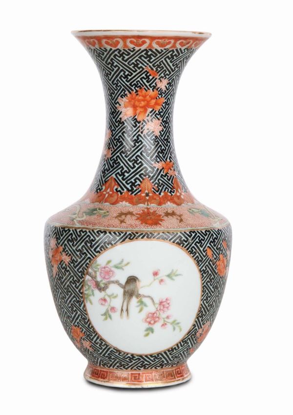Small famille-rose porcelain vase, Republic Period, China, 20th century