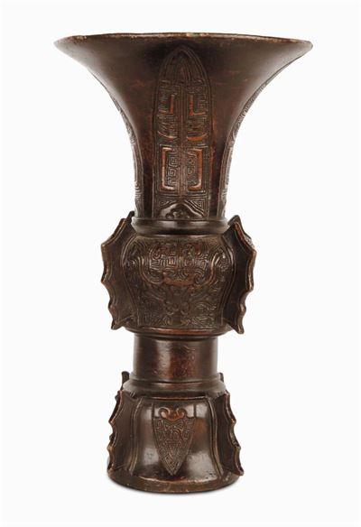 Vaso in Bronzo di Forma Arcaica. Cina, Dinastia Ming, XVIII Secolo