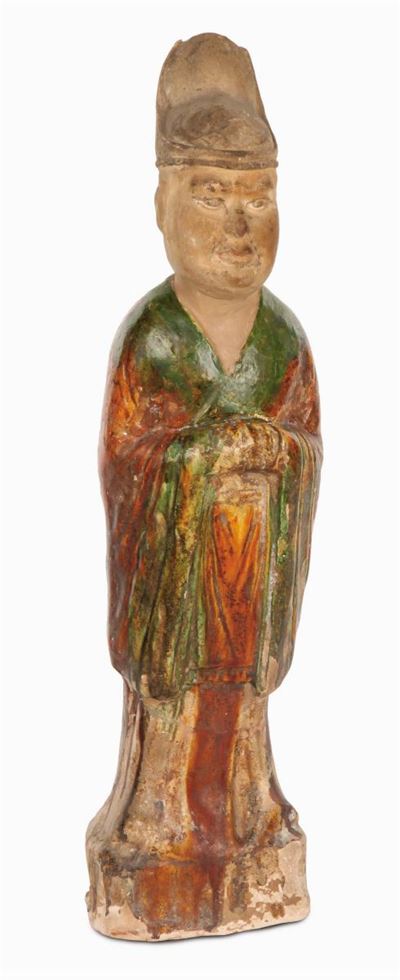 Figura di Dignitario in Terracotta Invetriata, Cina, Dinastia Tang, IX Secolo