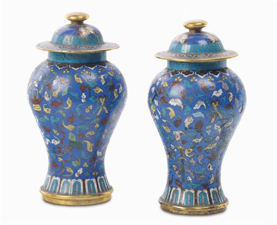 Coppia di Potiche Cloisonnè a Fondo Blu, Cina Dinastia Qing, XIX Secolo