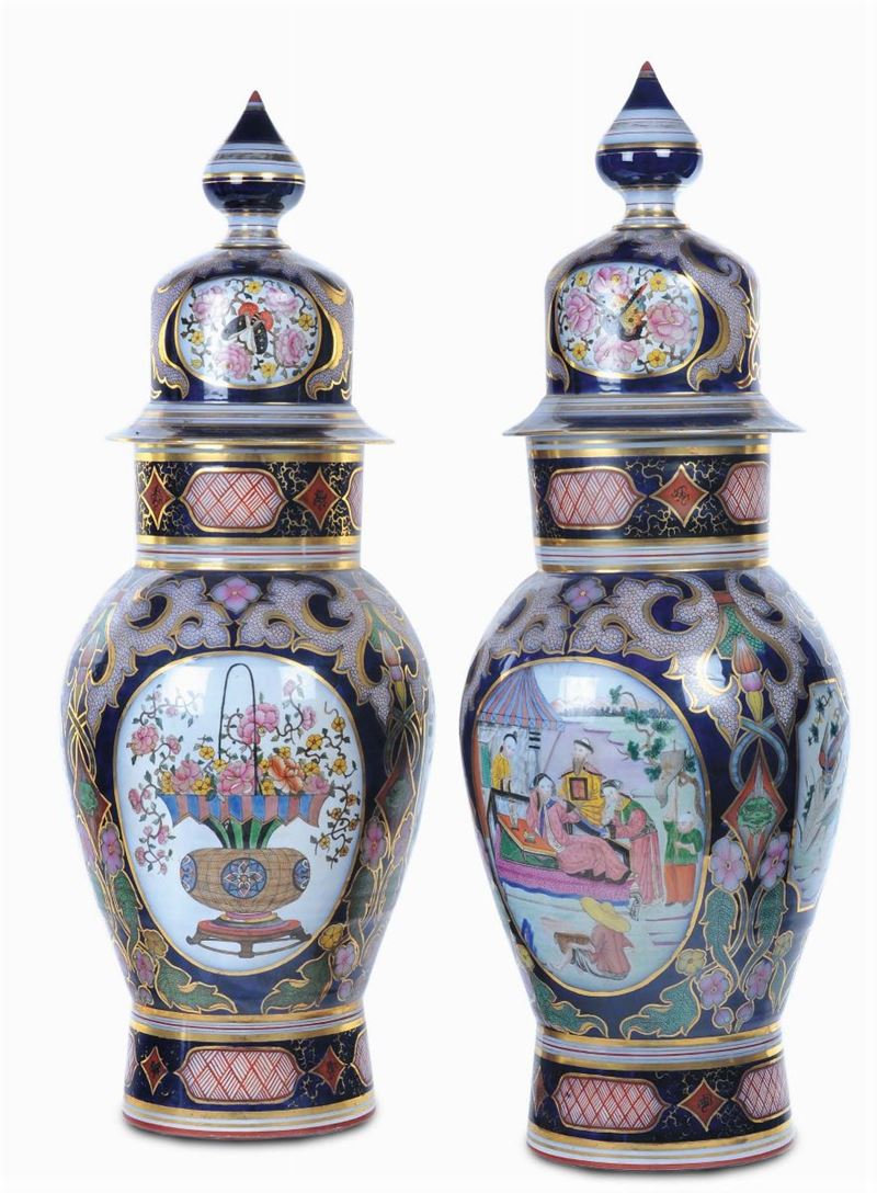 Coppia di grandi potiches in porcellana, Inghilterra, fine XIX secolo  - Auction Antique and Old Masters - Cambi Casa d'Aste