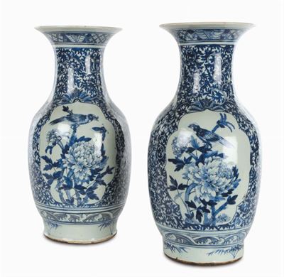 Coppia di Vasi in Porcellana Bianca e Blu, Cina, Dinastia Qing, XIX Secolo