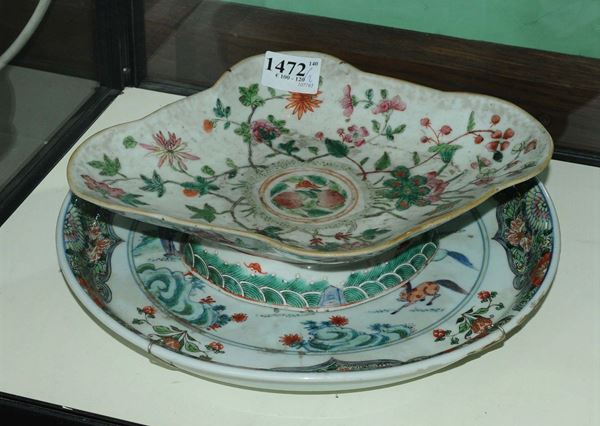 Piatto e alzatina a decoro orientale