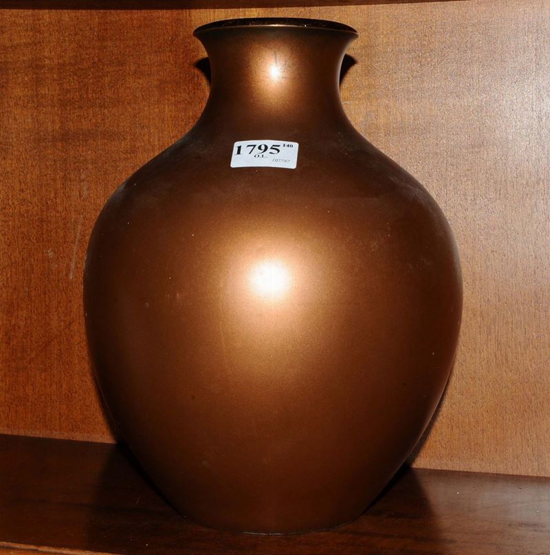 Grande vaso Deco in metallo  - Auction OnLine Auction 7-2013 - Cambi Casa d'Aste