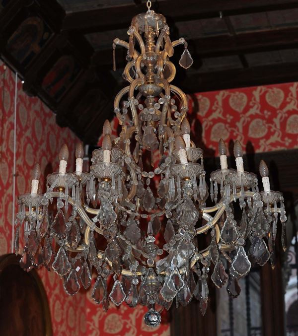 Grande lampadario vetro e cristalli Maria Teresa a diciotto luci