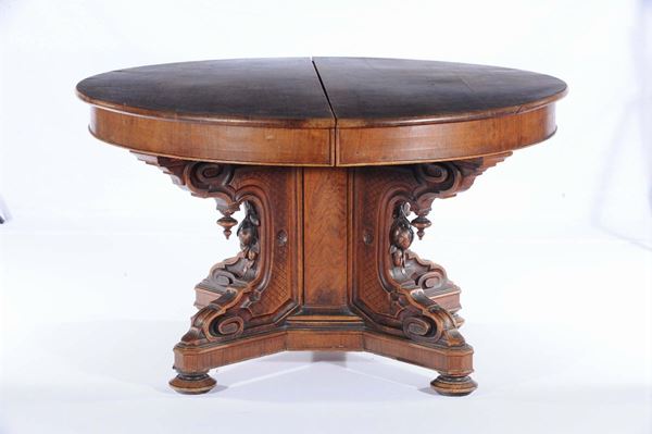 Tavolo circolare allungabile, fine XIX secolo