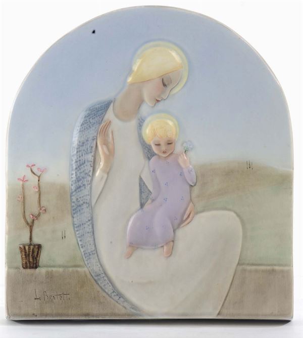 Placca in porcellana raffigurante Madonna con Bambino, L.Bertotti