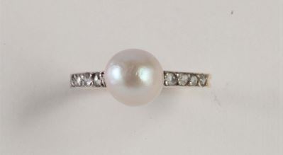 Anello con Perla Naturale