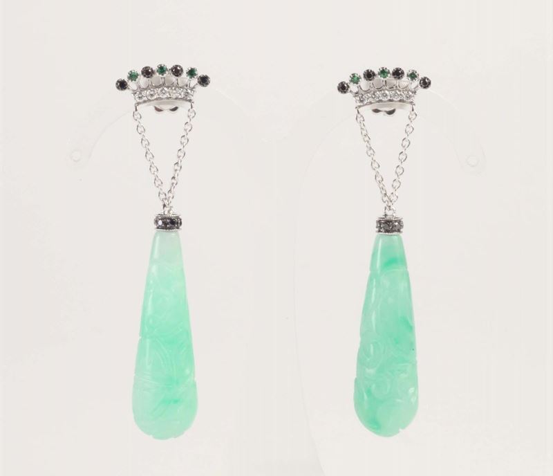 Orecchini pendenti con giada incisa  - Auction Silvers, Ancient and Comtemporary Jewels - Cambi Casa d'Aste