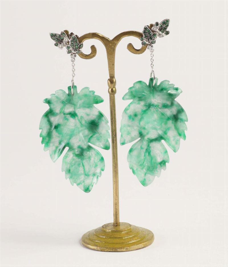 Orecchini con giada incisa  - Asta Argenti e Gioielli Antichi e Contemporanei - Cambi Casa d'Aste