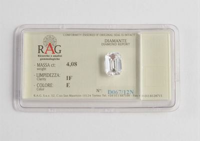 Diamante Taglio Smeraldo di Ct 4,08