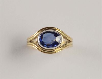 Anello con Zaffiro