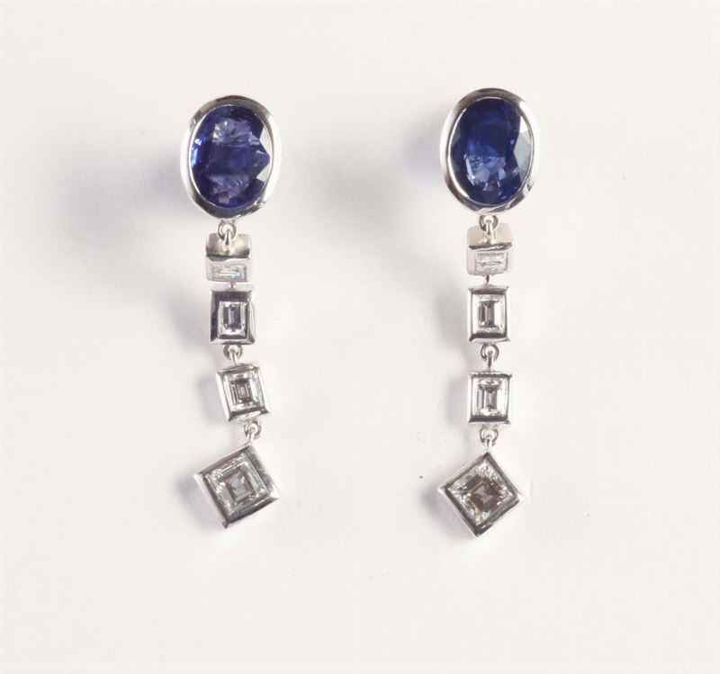 Orecchini con zaffiri e diamanti  - Asta Argenti e Gioielli Antichi e Contemporanei - Cambi Casa d'Aste
