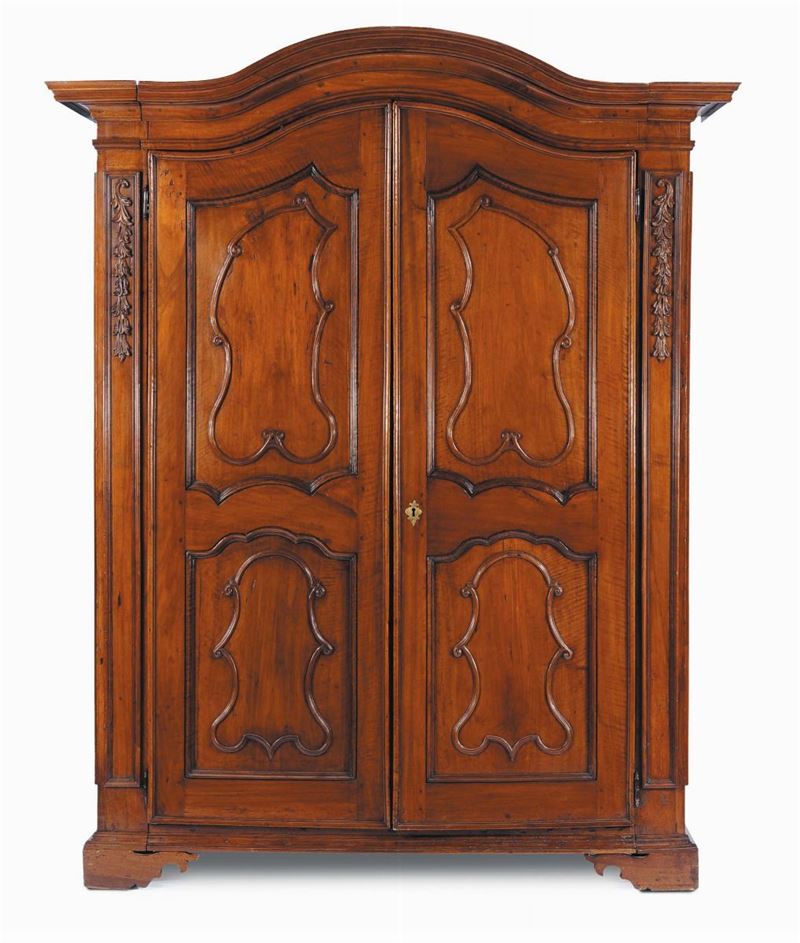 Armadio Luigi XIV in noce a due ante pannellate, Genova XVIII secolo  - Auction Antique and Old Masters - Cambi Casa d'Aste