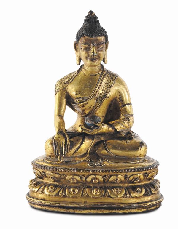 Figura di Akshbhya in bronzo dorato, Tibet XVI secolo