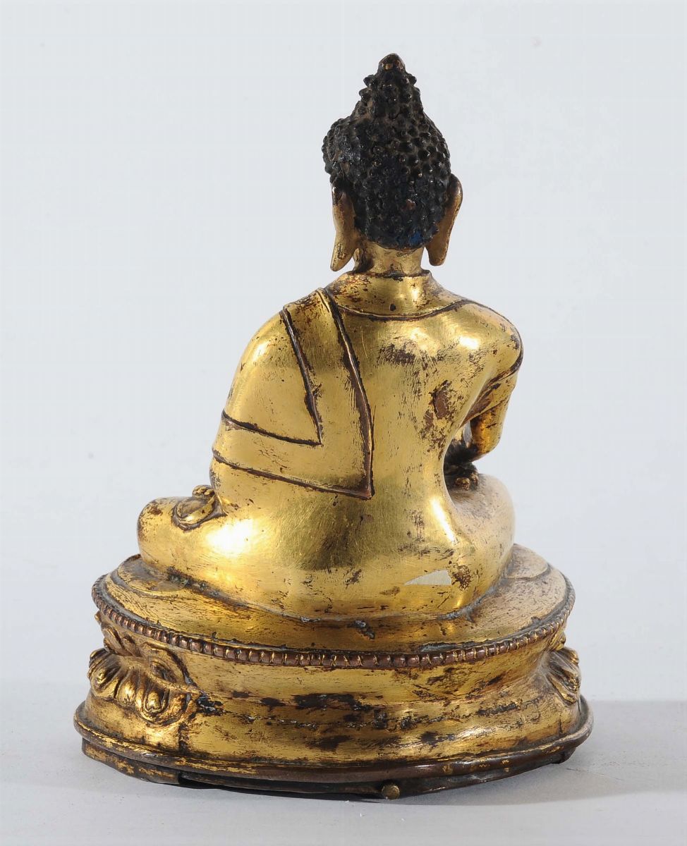 Figura di Akshbhya in Bronzo Dorato, Tibet XVI Secolo