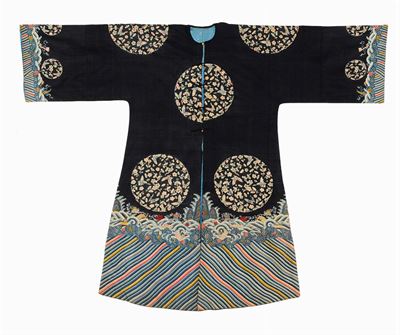 Veste in Seta su Fondo Blu, Cina, Dinastia Qing, Inizio XX Secolo