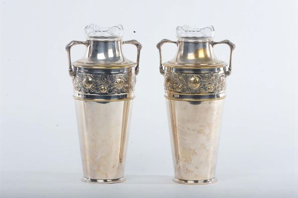 Coppia di vasi liberty in ottone cromato e vetro originale