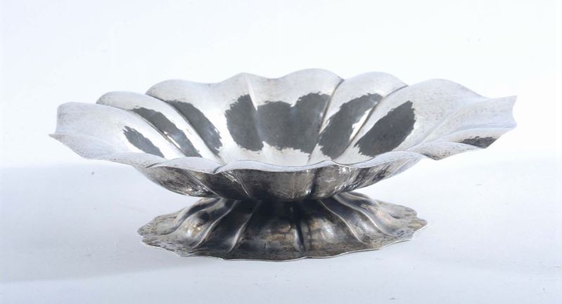 Alzata ovale in argento lavorato, gr 500  - Asta Argenti e Gioielli Antichi e Contemporanei - Cambi Casa d'Aste