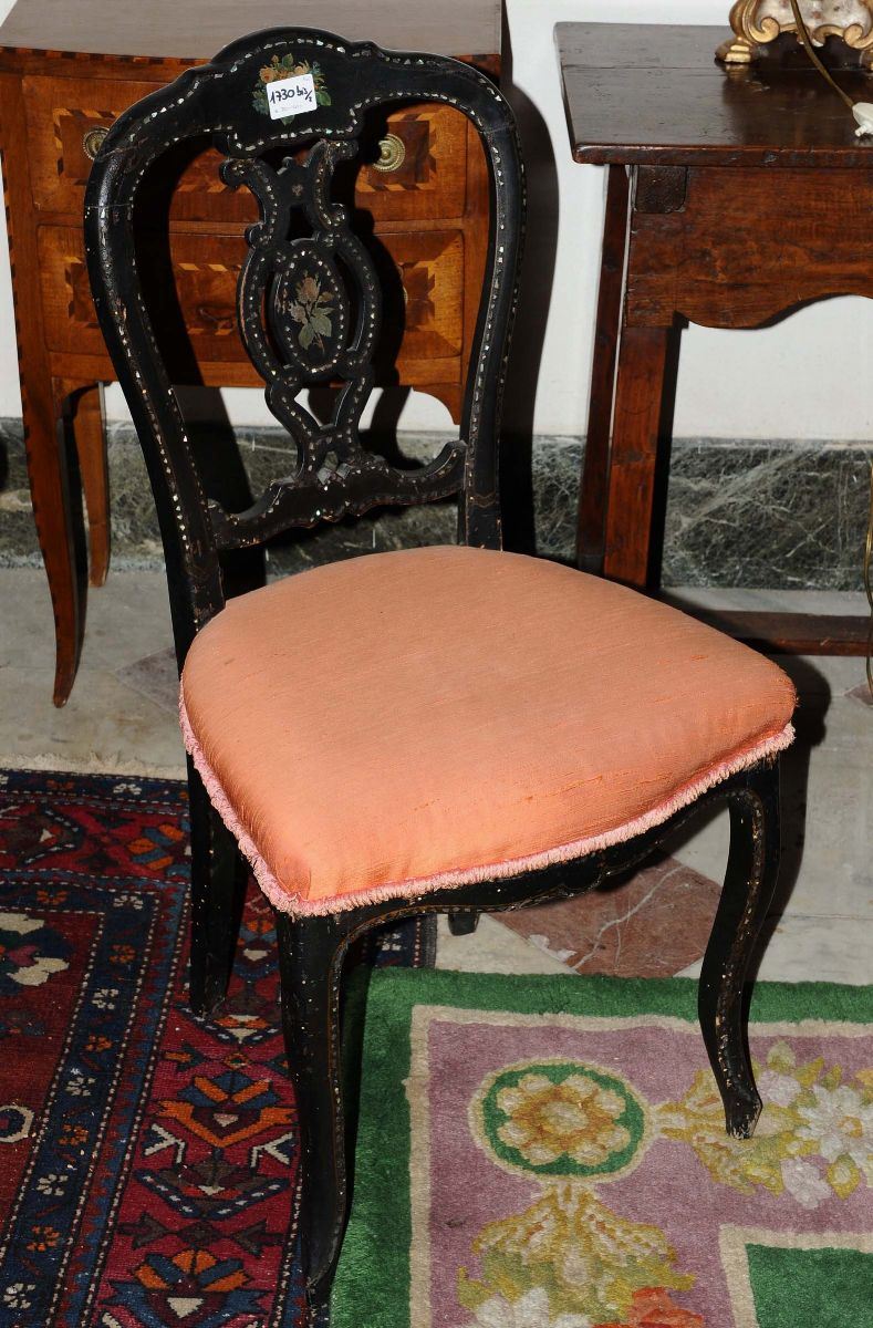 Coppia di sedie con intarsi in madreperla  - Auction OnLine Auction 06-2012 - Cambi Casa d'Aste